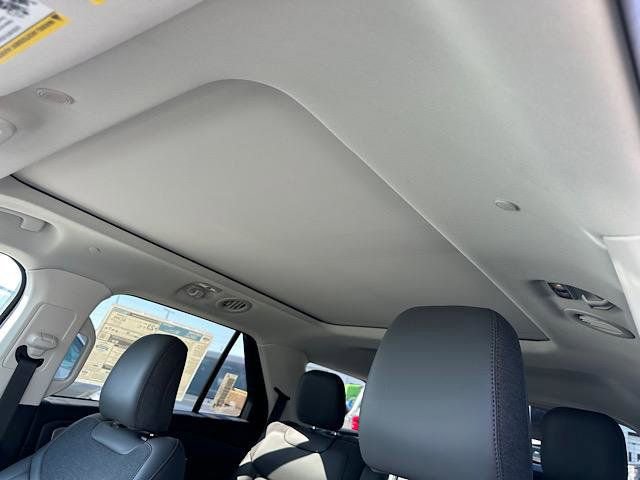 New 2025 Ford Explorer Active w/ Active Comfort Package image 11