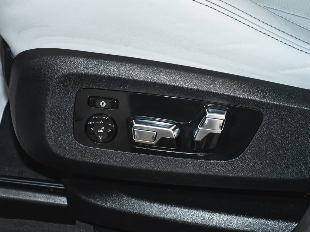 Used 2025 BMW X6 M Competition w/ Executive Package AWD/4WD image 54