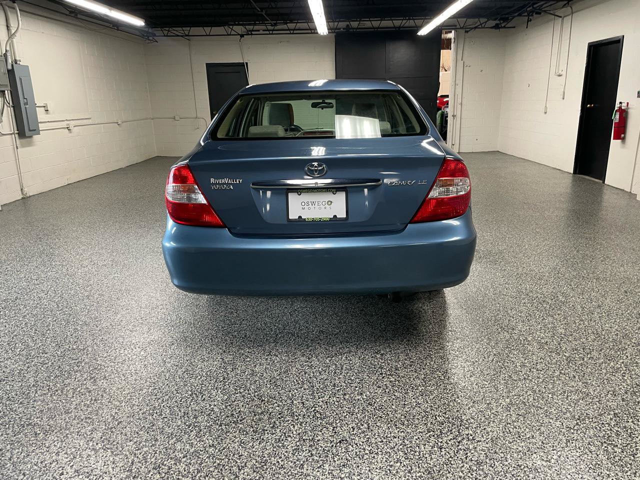Used 2004 Toyota Camry LE FWD image 8