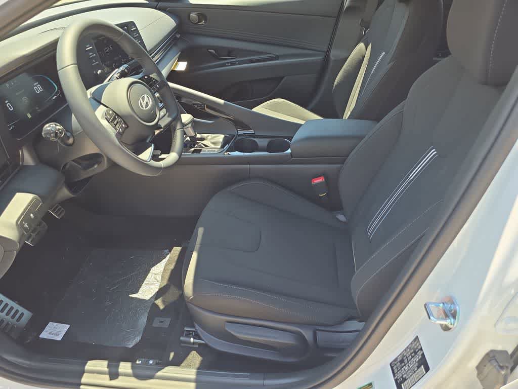 New 2026 Hyundai Elantra SEL Sport Premium FWD image 16