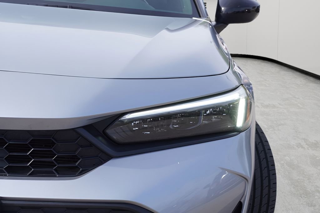 Used 2025 Honda Civic Sport image 4