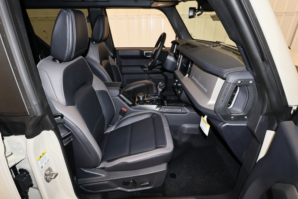 New 2025 Ford Bronco Outer Banks image 14