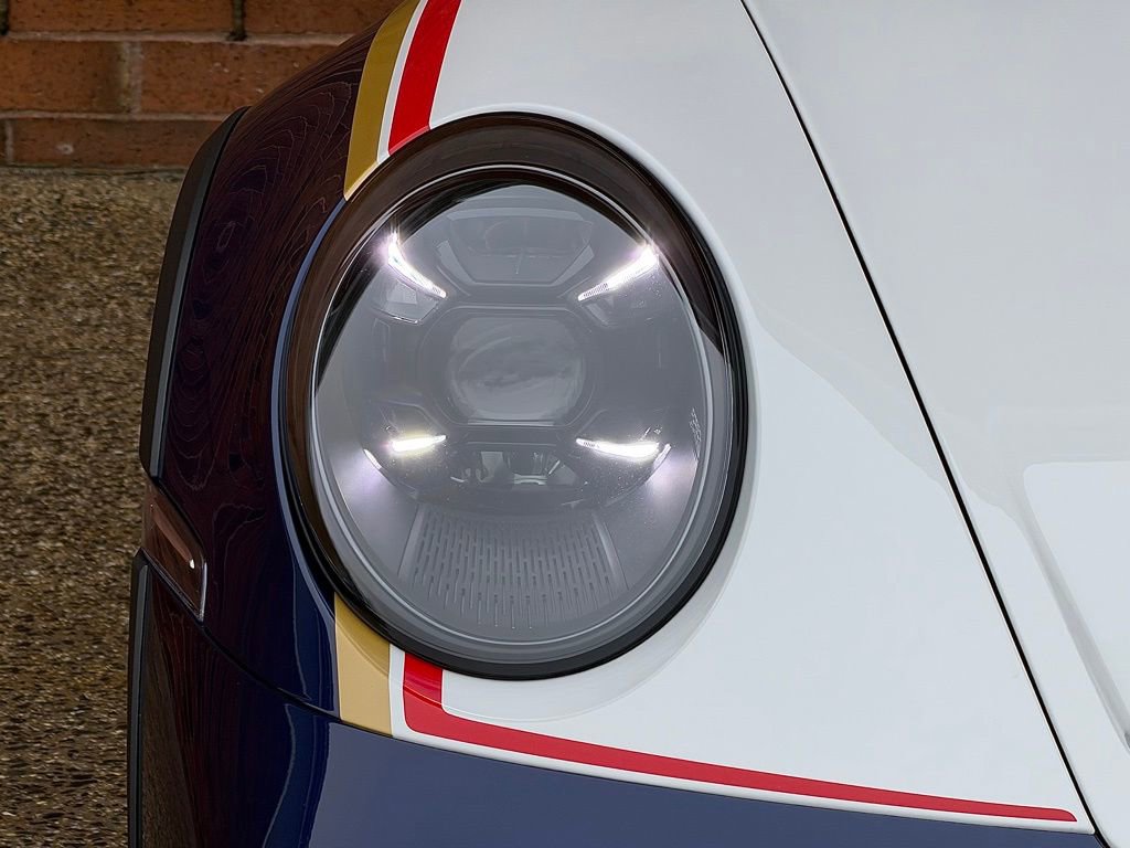 Certified 2024 Porsche 911 Dakar image 12