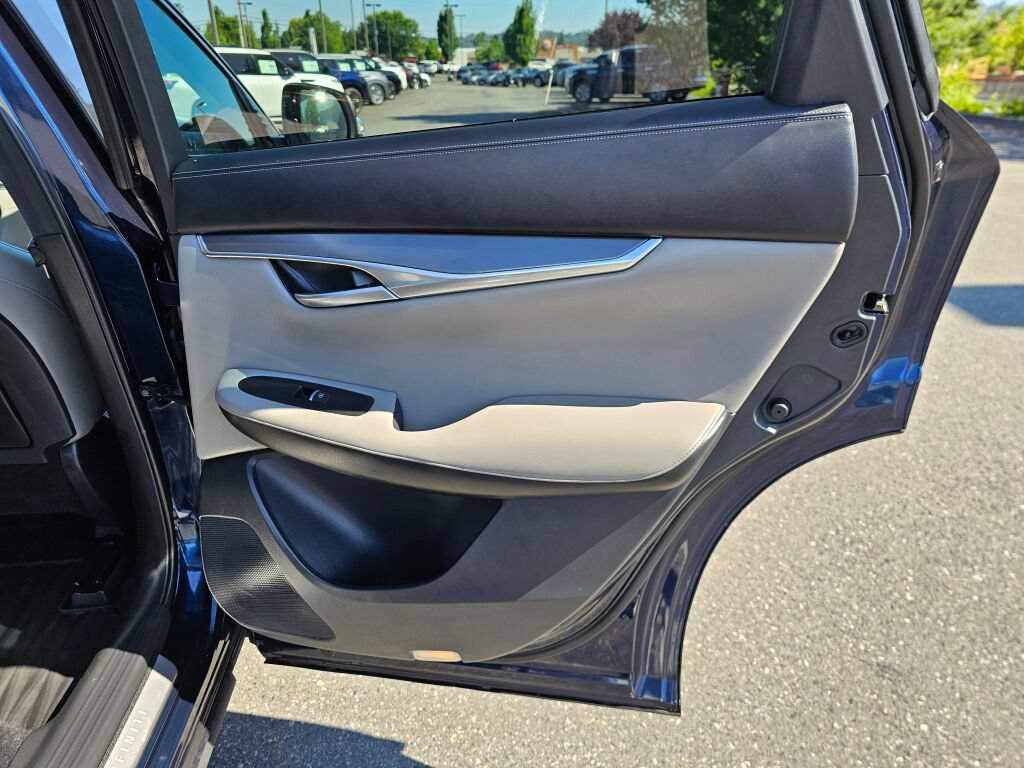 Used 2024 INFINITI QX50 Luxe AWD/4WD image 14
