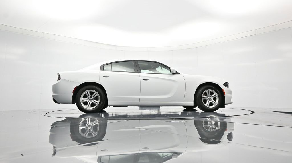 Used 2022 Dodge Charger SXT w/ Leather Interior Group image 39