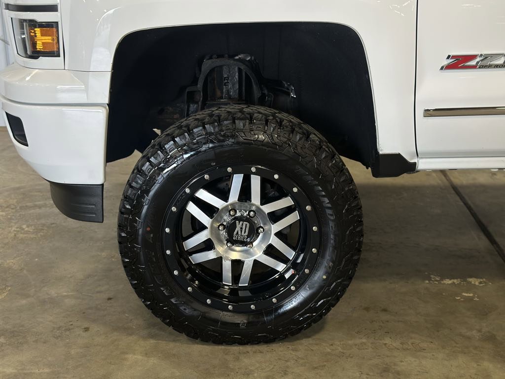 Used 2015 Chevrolet Silverado 1500 LT w/ Custom Sport Edition image 22