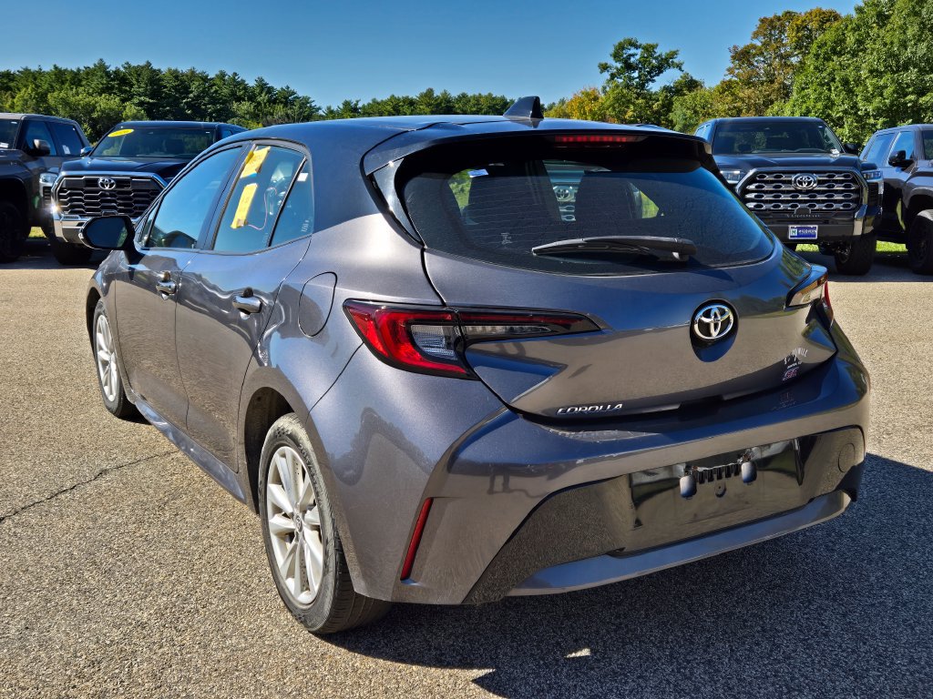Used 2023 Toyota Corolla SE FWD image 3