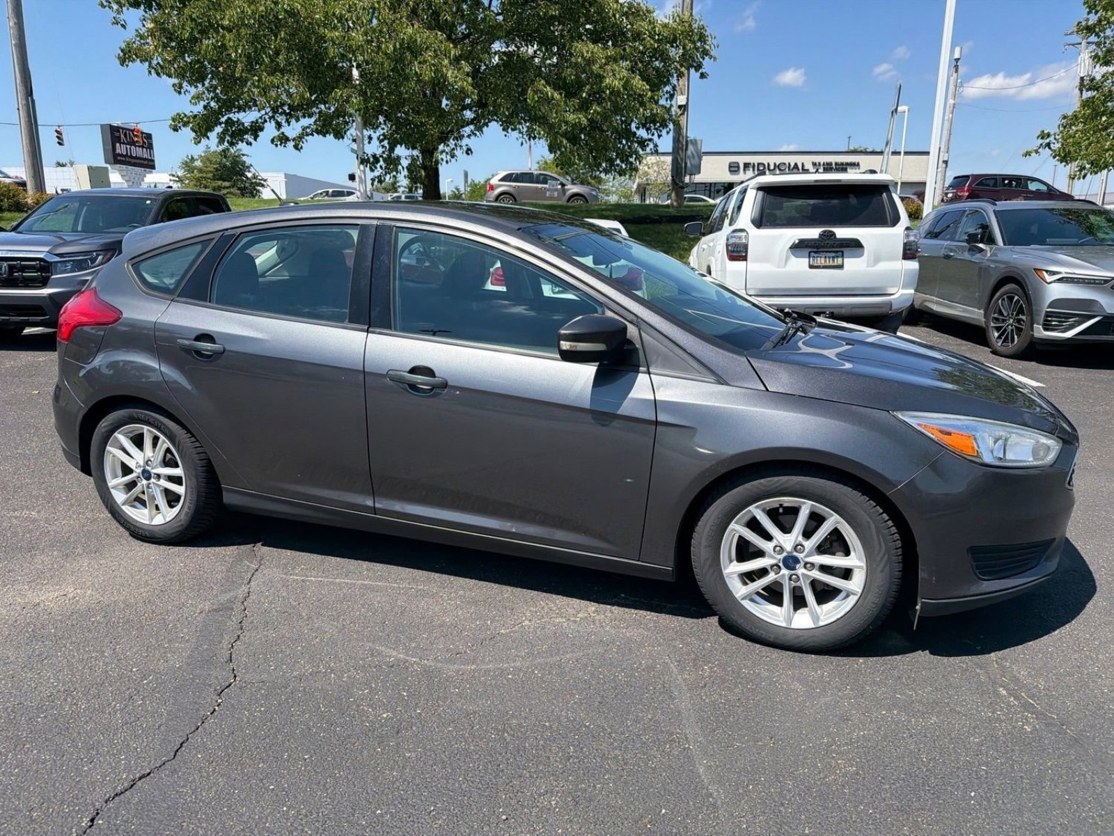 Used 2016 Ford Focus SE w/ Reverse Sensing Package FWD image 24