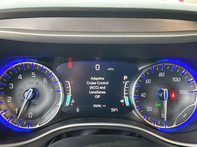 Used 2025 Chrysler Pacifica Select FWD image 11