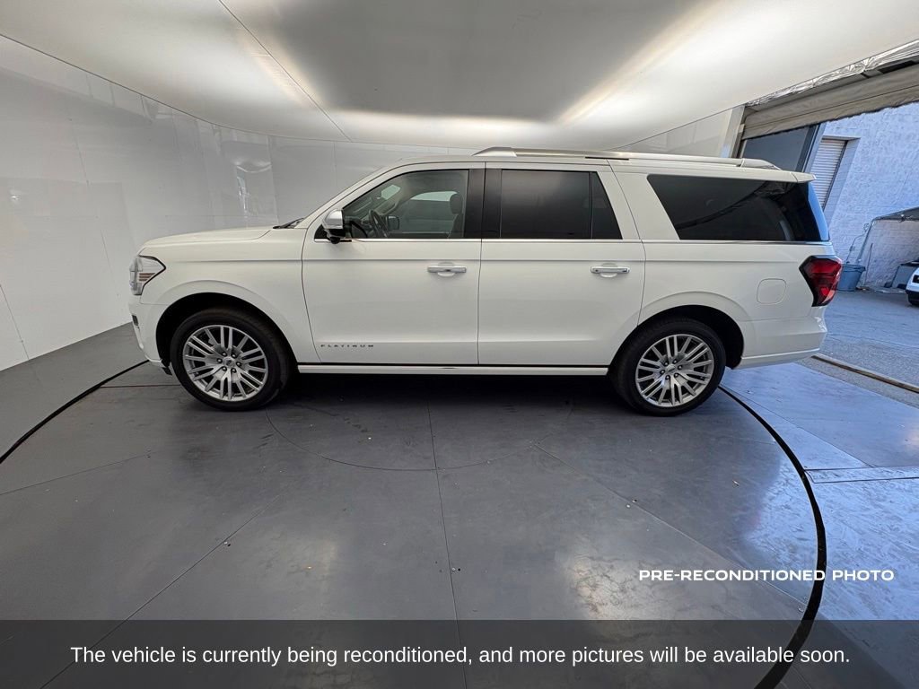Used 2023 Ford Expedition Max Platinum AWD/4WD image 2