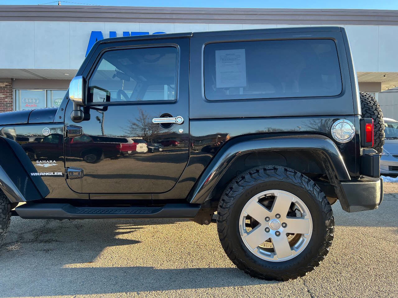 Used 2011 Jeep Wrangler Sahara image 29