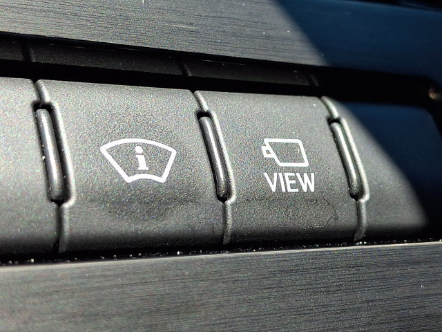 Used 2025 Lexus ES 300h w/ Luxury Package FWD image 27