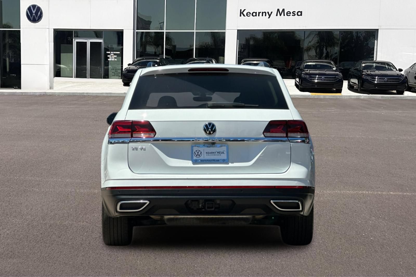 Used 2023 Volkswagen Atlas SE w/ Black Wheel Package FWD image 5