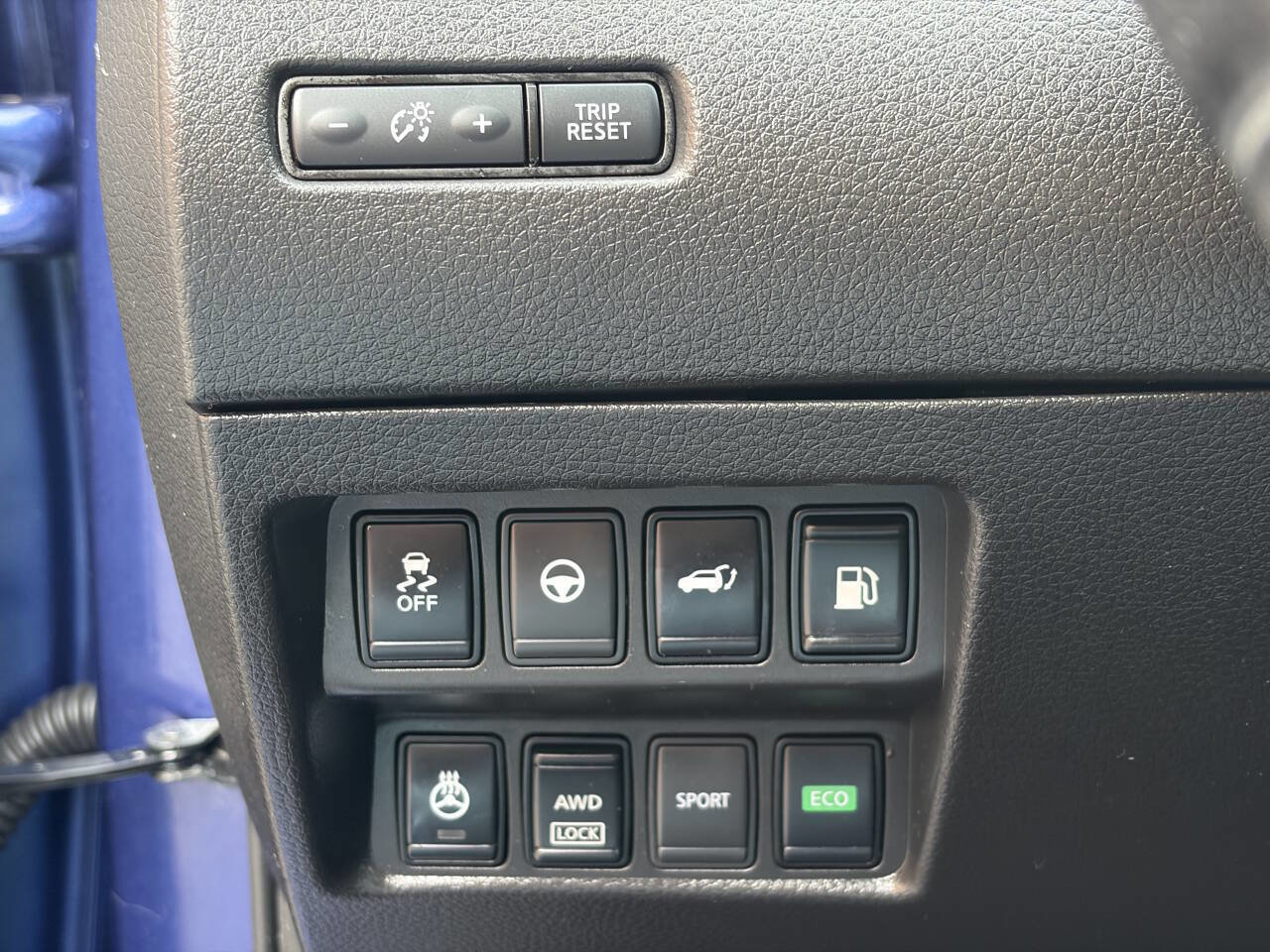 Used 2019 Nissan Rogue SV w/ Premium Package image 27