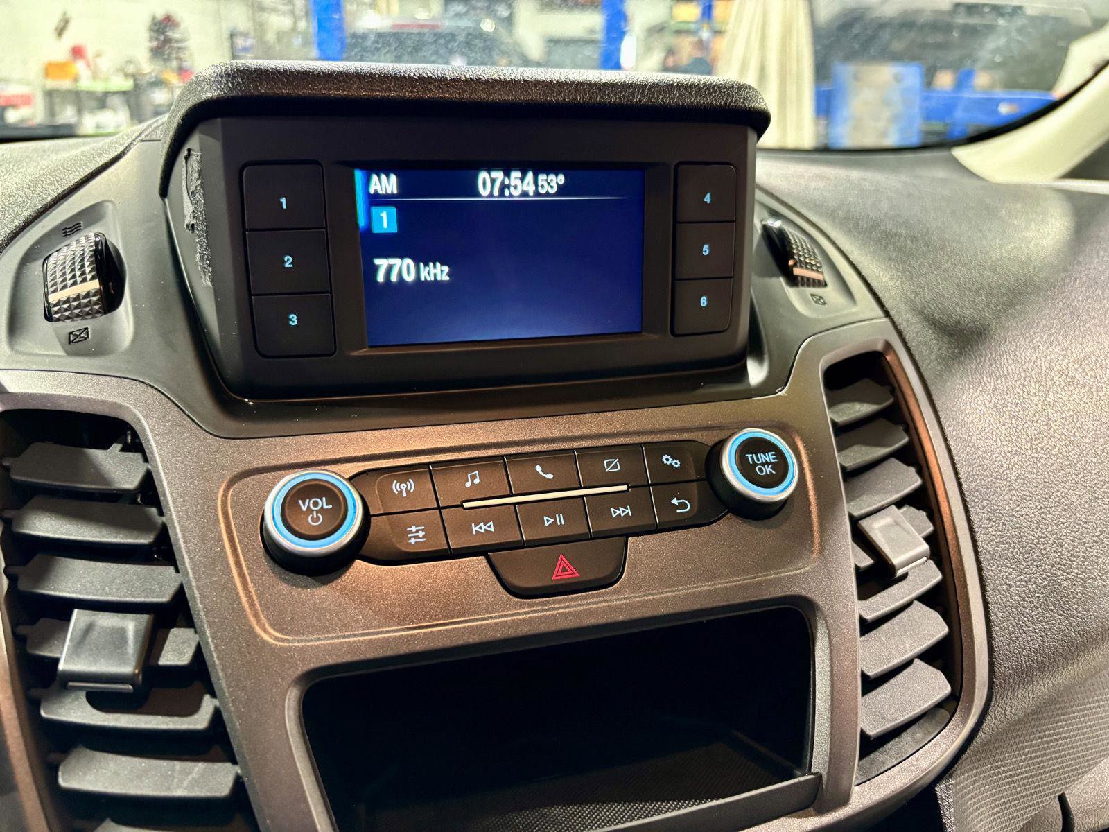 Used 2020 Ford Transit Connect XL image 21