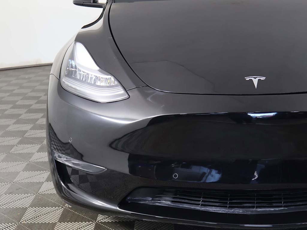 Used 2022 Tesla Model Y Long Range image 15