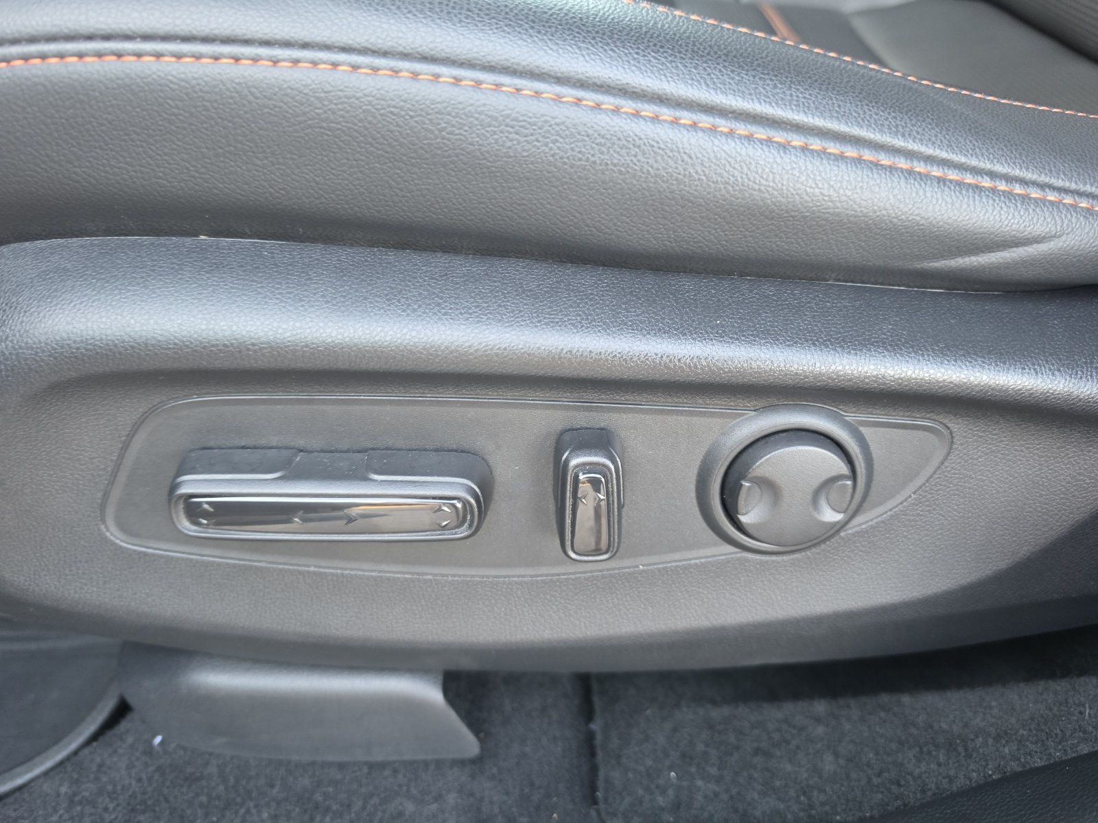 Used 2025 Honda CR-V Sport-L image 13