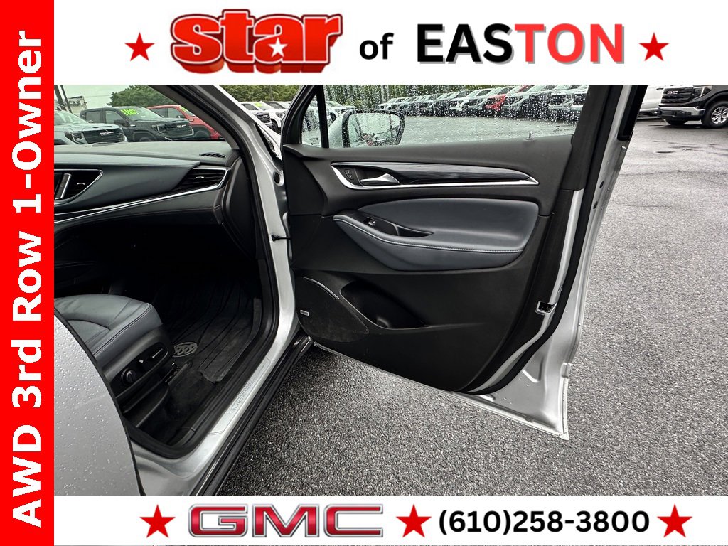 Used 2021 Buick Enclave Essence w/ Sound and Sites Package image 11