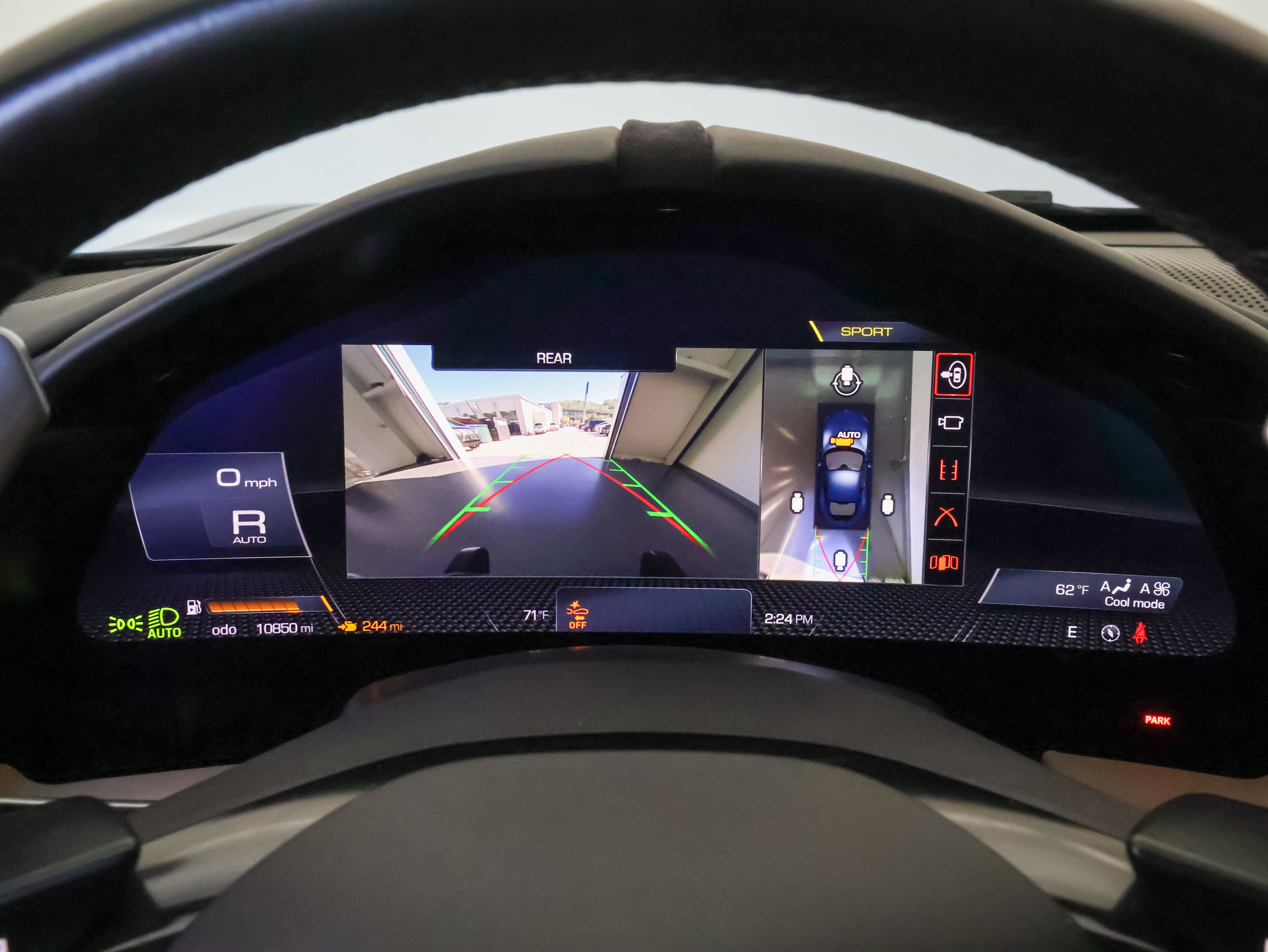 Used 2021 Ferrari Roma RWD image 29
