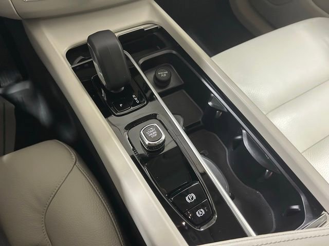 Certified 2025 Volvo XC60 T8 Plus w/ Protection Package image 20