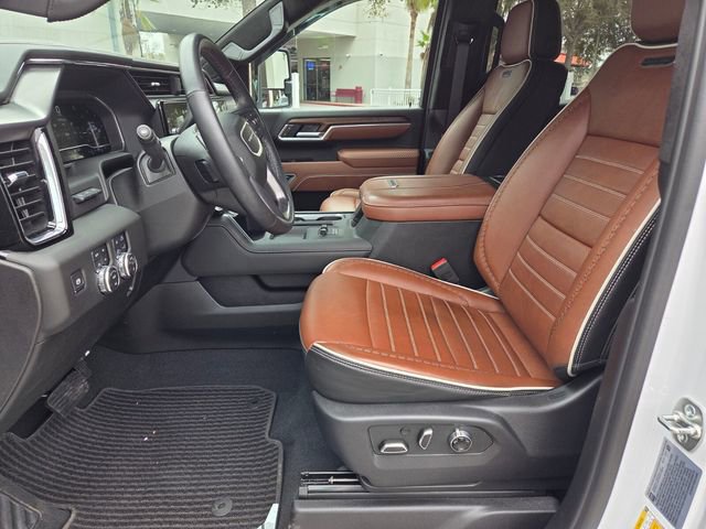 Used 2025 GMC Sierra 2500 Denali Ultimate image 5