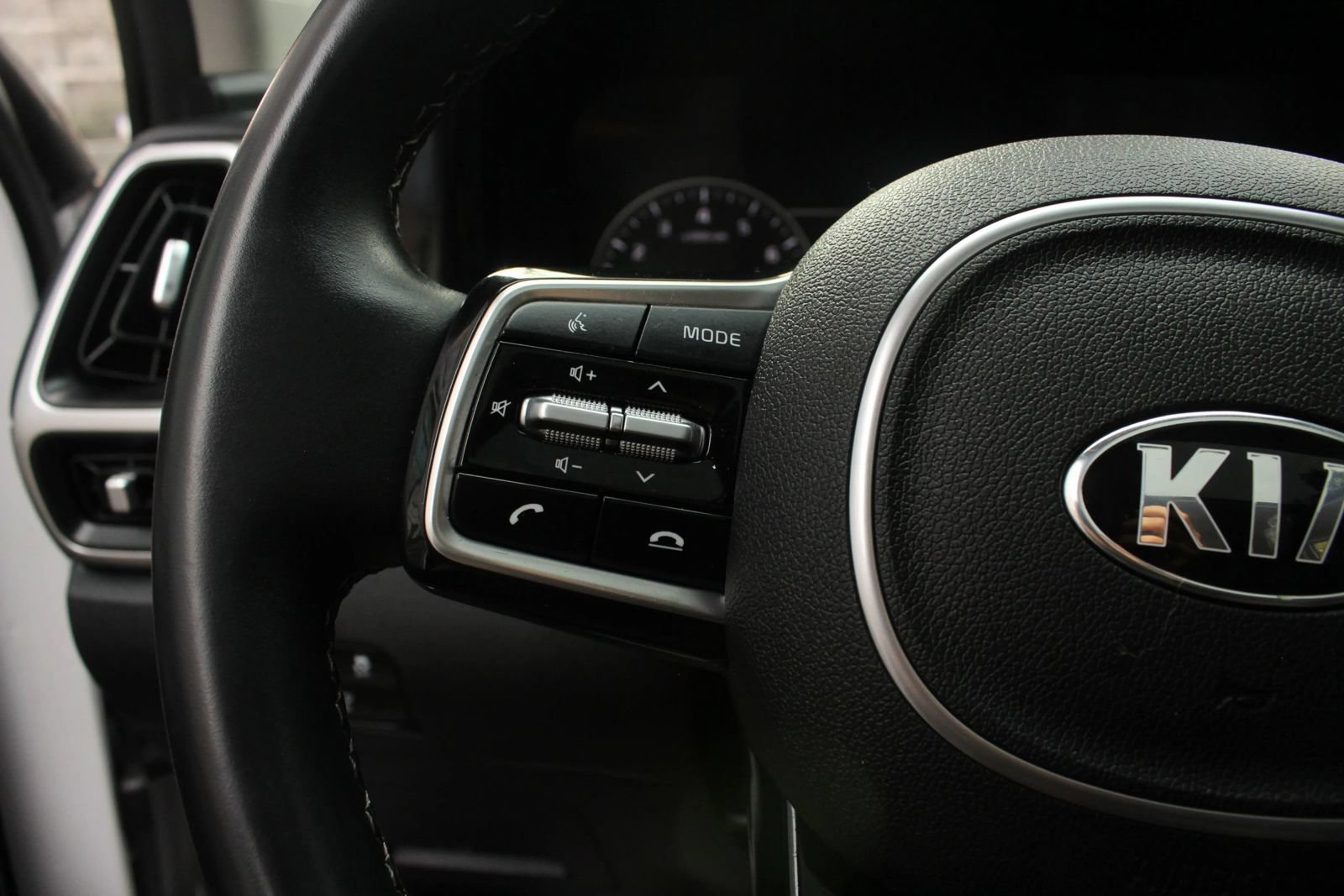 Used 2021 Kia Sorento EX w/ EX AWD X-Line Package image 29