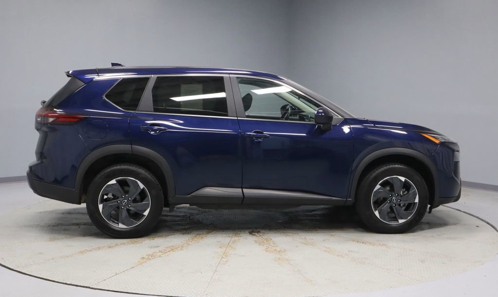 Certified 2025 Nissan Rogue SV AWD/4WD image 6