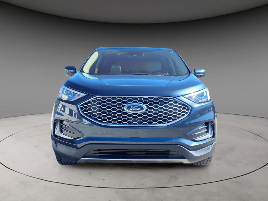 Used 2024 Ford Edge SEL w/ Convenience Package AWD/4WD image 3