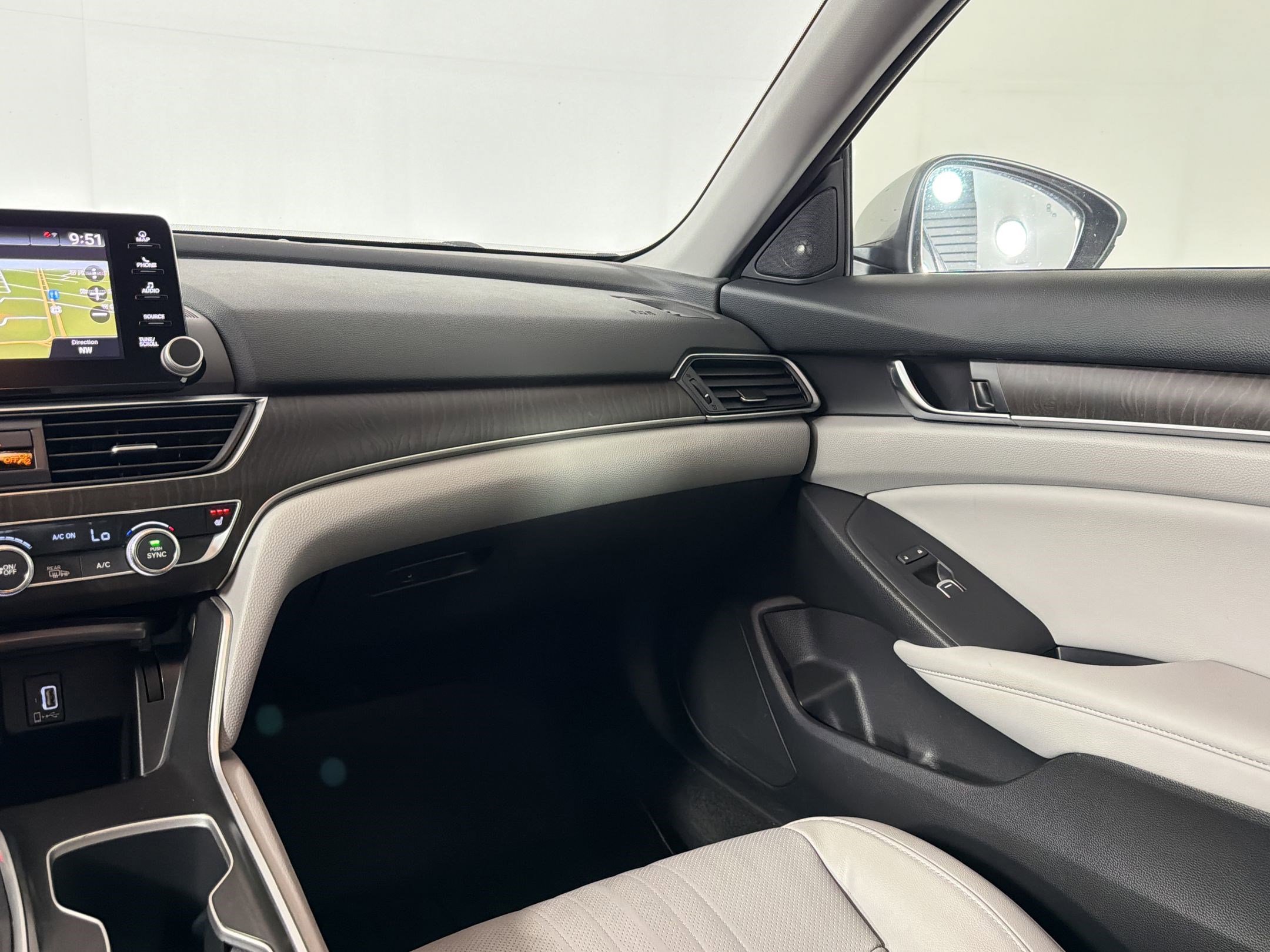 Used 2018 Honda Accord EX-L image 29