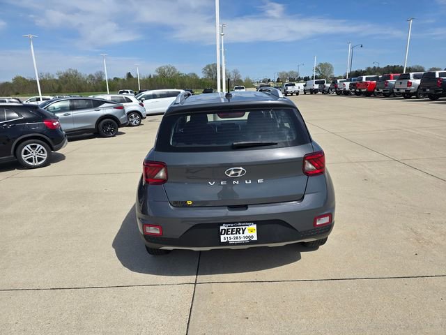 Used 2025 Hyundai Venue SEL FWD image 12
