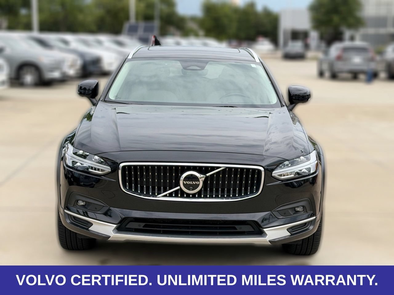 Certified 2025 Volvo V90 B6 Cross Country Ultra AWD/4WD image 5