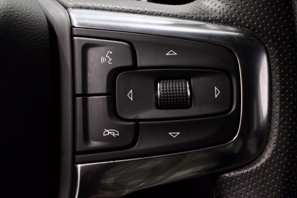 Used 2025 Chevrolet Blazer LT FWD image 27