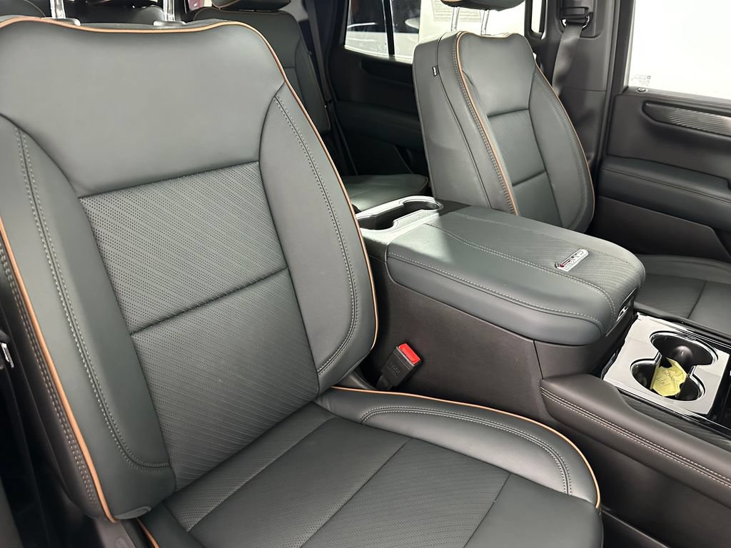 Used 2026 GMC Yukon AT4 w/ LPO, Floor Liner Package AWD/4WD image 37