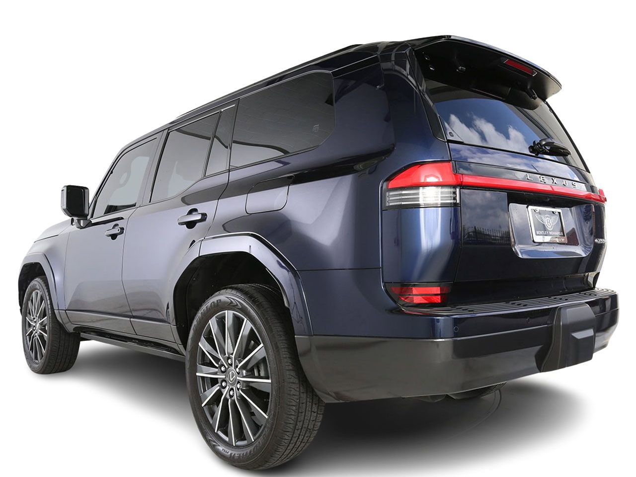 Used 2024 Lexus GX 550 w/ Accessory Package (2T) AWD/4WD image 3