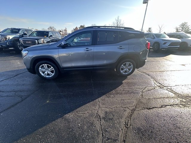 Used 2019 GMC Terrain SLE w/ Driver Convenience Package image 2