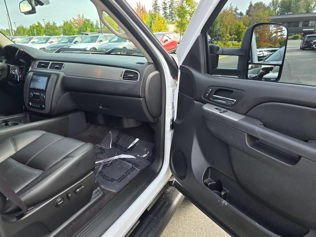 Used 2012 Chevrolet Silverado 2500 LTZ w/ LTZ Plus Package AWD/4WD image 10
