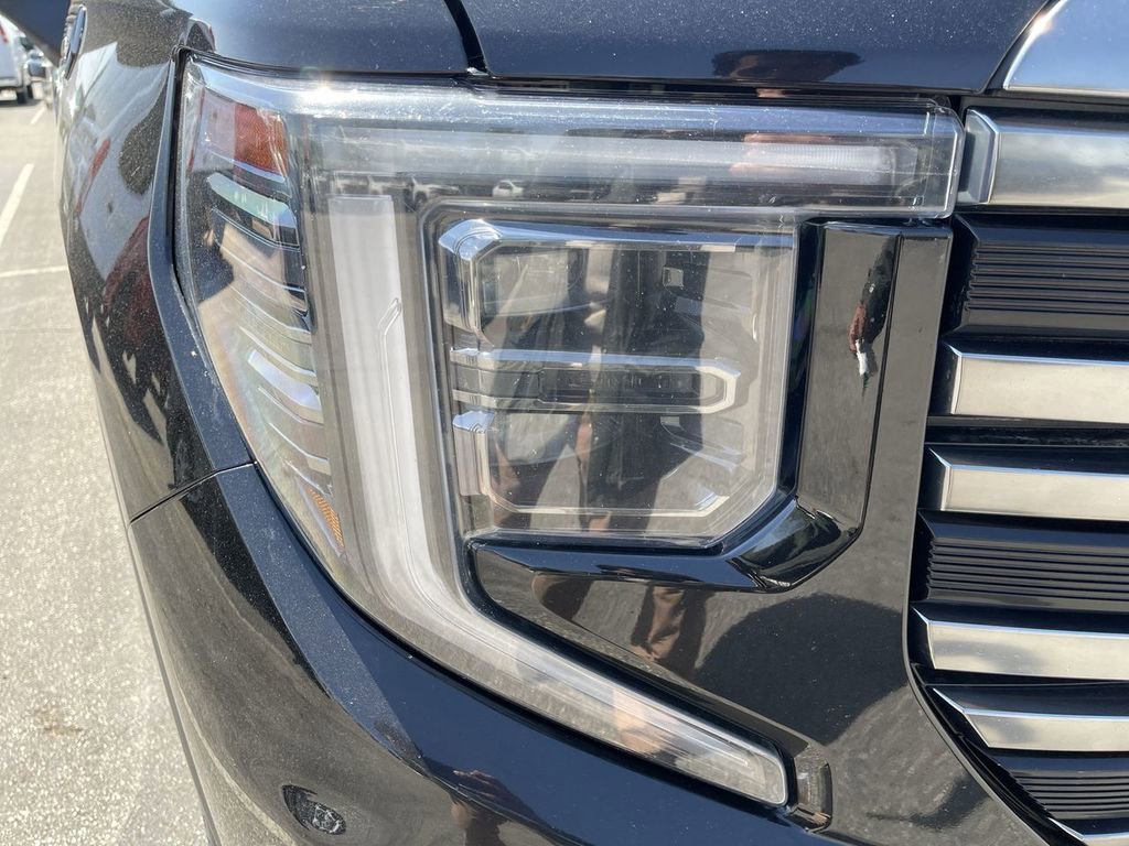 Used 2023 GMC Sierra 1500 AT4 w/ AT4 Preferred Package AWD/4WD image 12