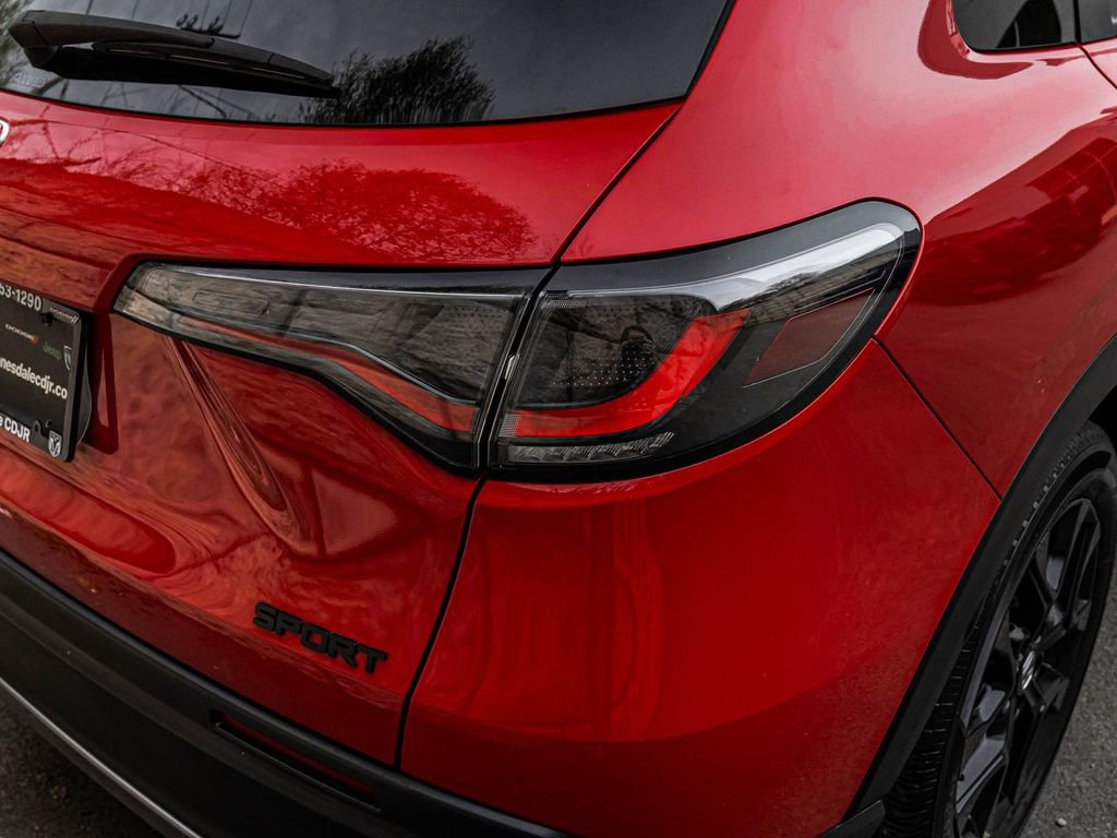 Used 2025 Honda HR-V Sport image 36