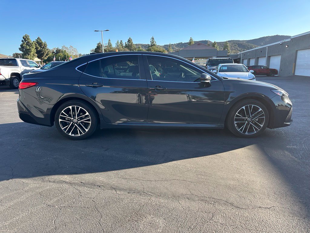 Used 2025 Toyota Camry XLE FWD image 4