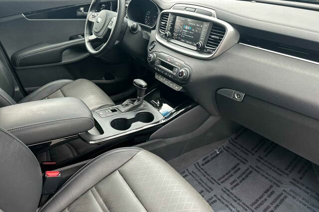 Used 2019 Kia Sorento SX image 17