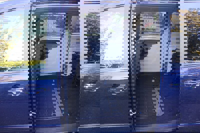 Used 2012 Dodge Grand Caravan SE image 13