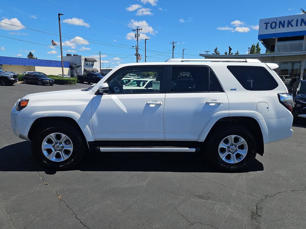 Used 2015 Toyota 4Runner SR5 Premium AWD/4WD image 3
