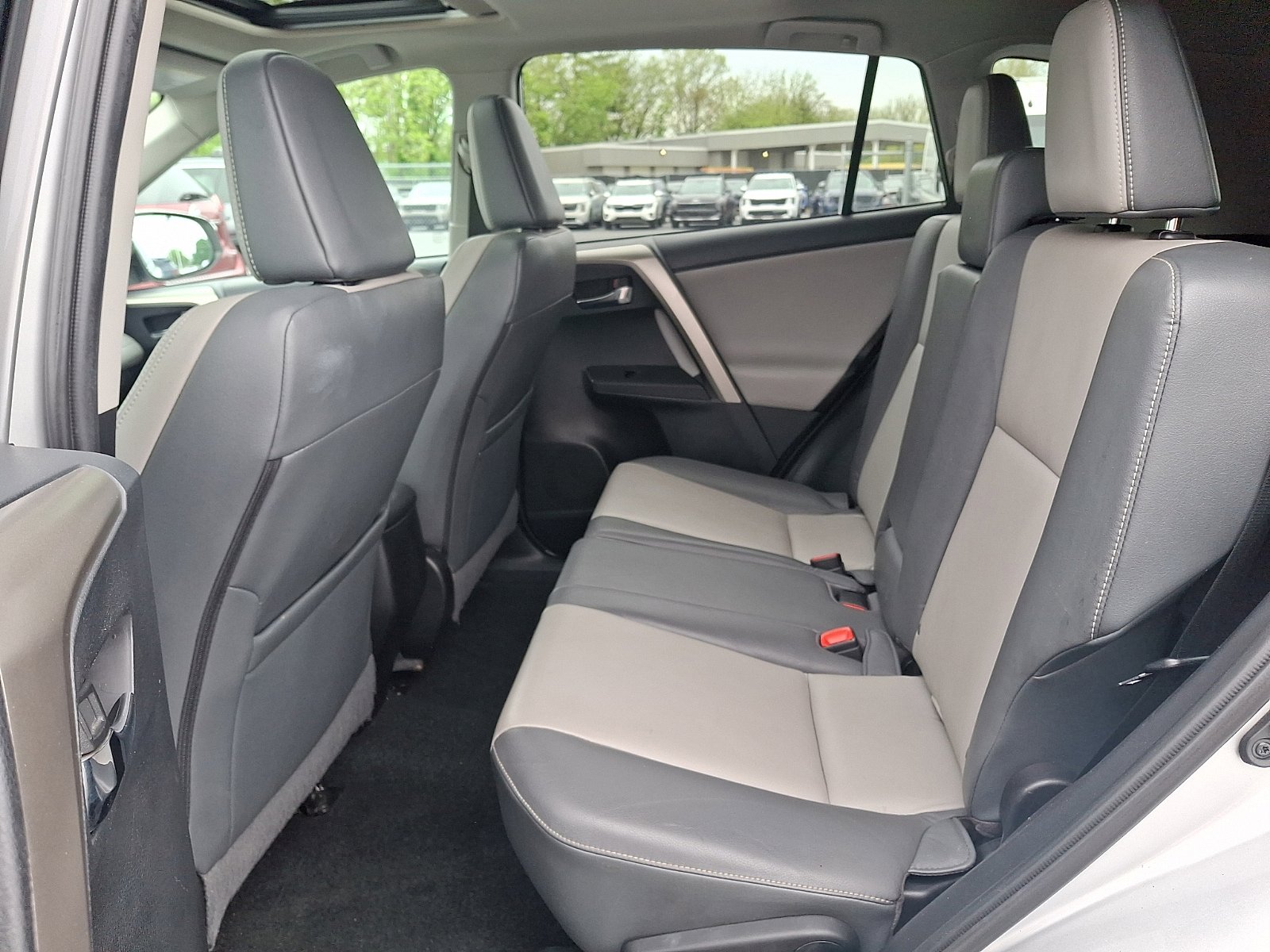 Used 2014 Toyota RAV4 Limited FWD image 10