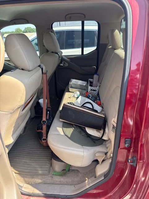 Used 2010 Nissan Frontier LE w/ Tow Hitch Pkg RWD image 6