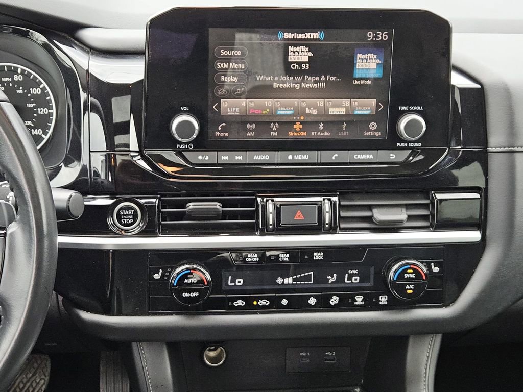 Used 2022 Nissan Pathfinder SV w/ SV Premium Package FWD image 12