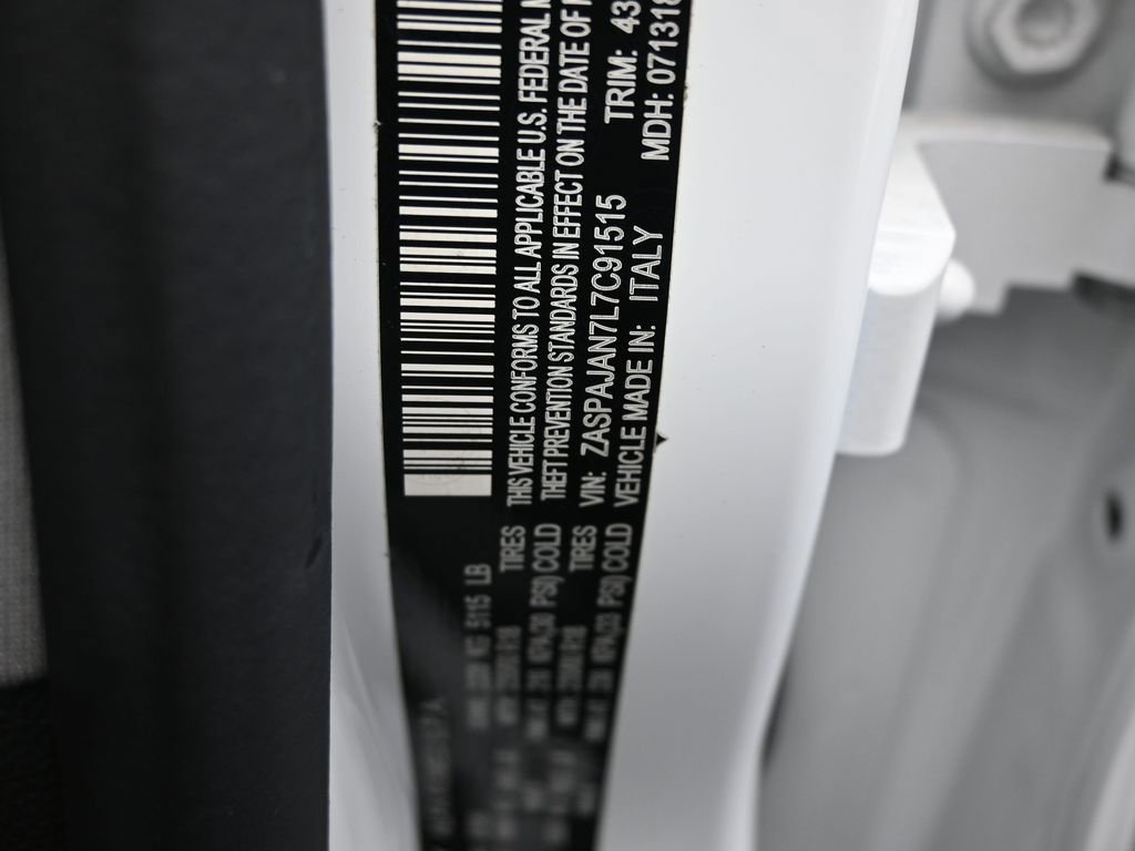 Used 2020 Alfa Romeo Stelvio Base image 9