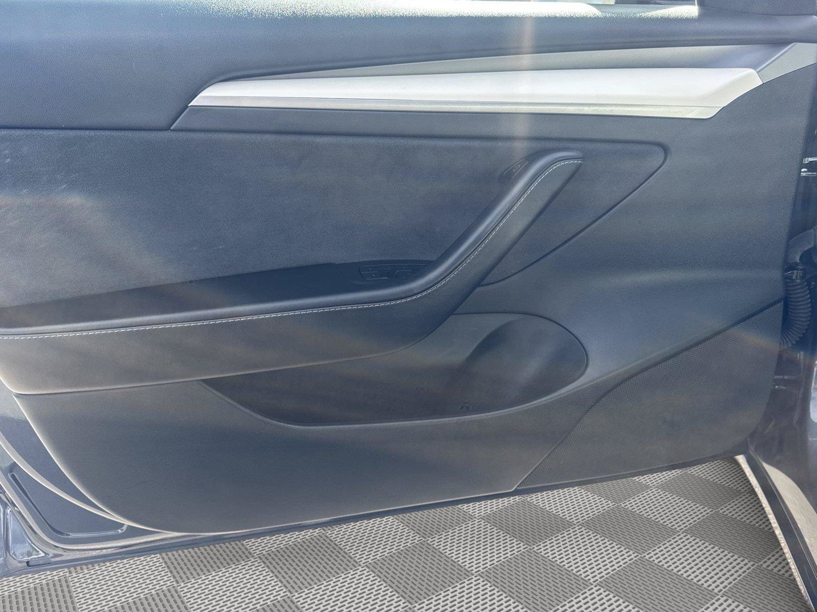 Used 2023 Tesla Model 3 Standard Range RWD image 22