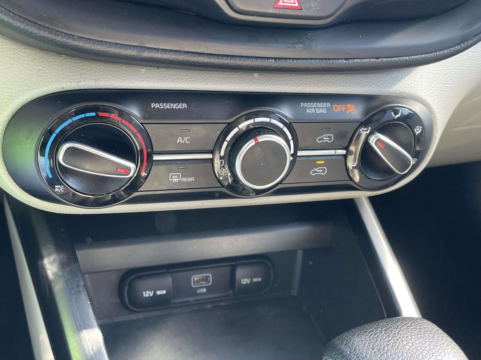 Used 2023 Kia Soul LX w/ LX Technology Package image 21