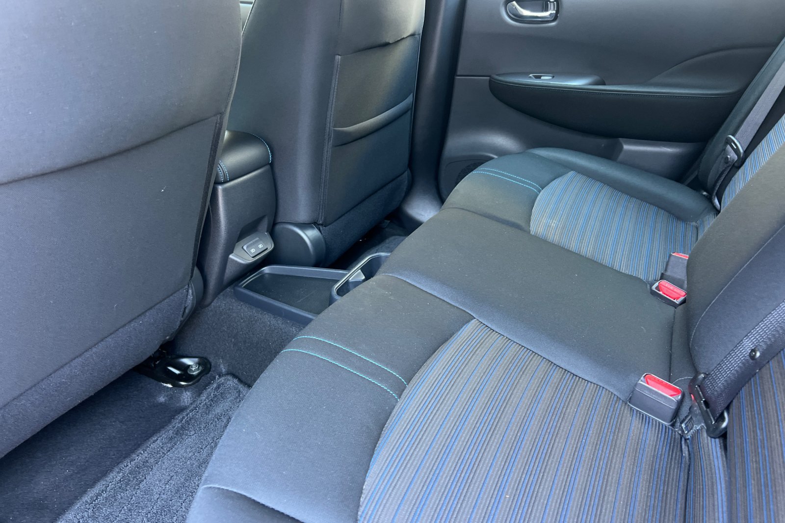 Certified 2025 Nissan Leaf S FWD image 13