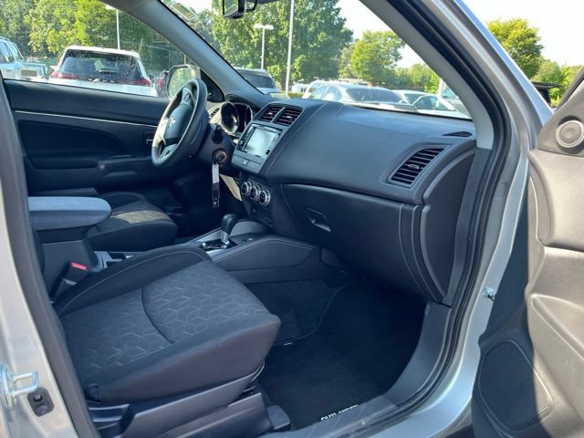 Used 2025 Mitsubishi Outlander Sport ES AWD/4WD image 18